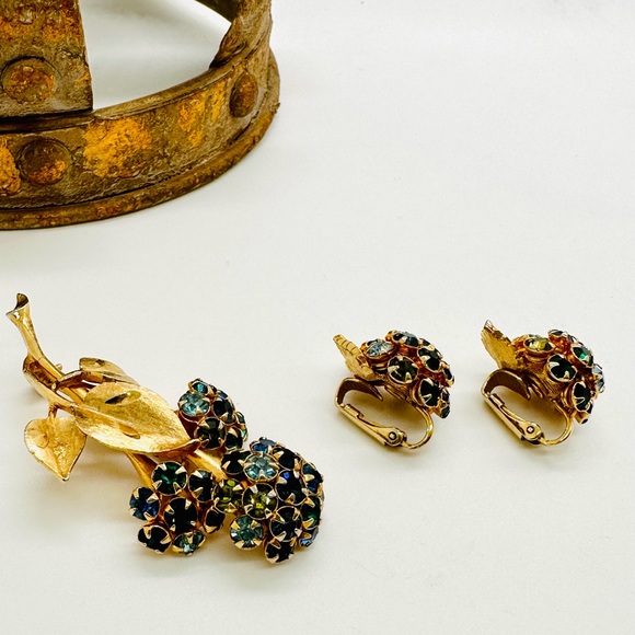 Vintage Rhinestone Brooch Demi Parure Set - Picture 9 of 14